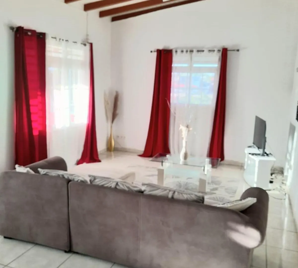 Maison Moderne Sainte-Anne  Holiday home
