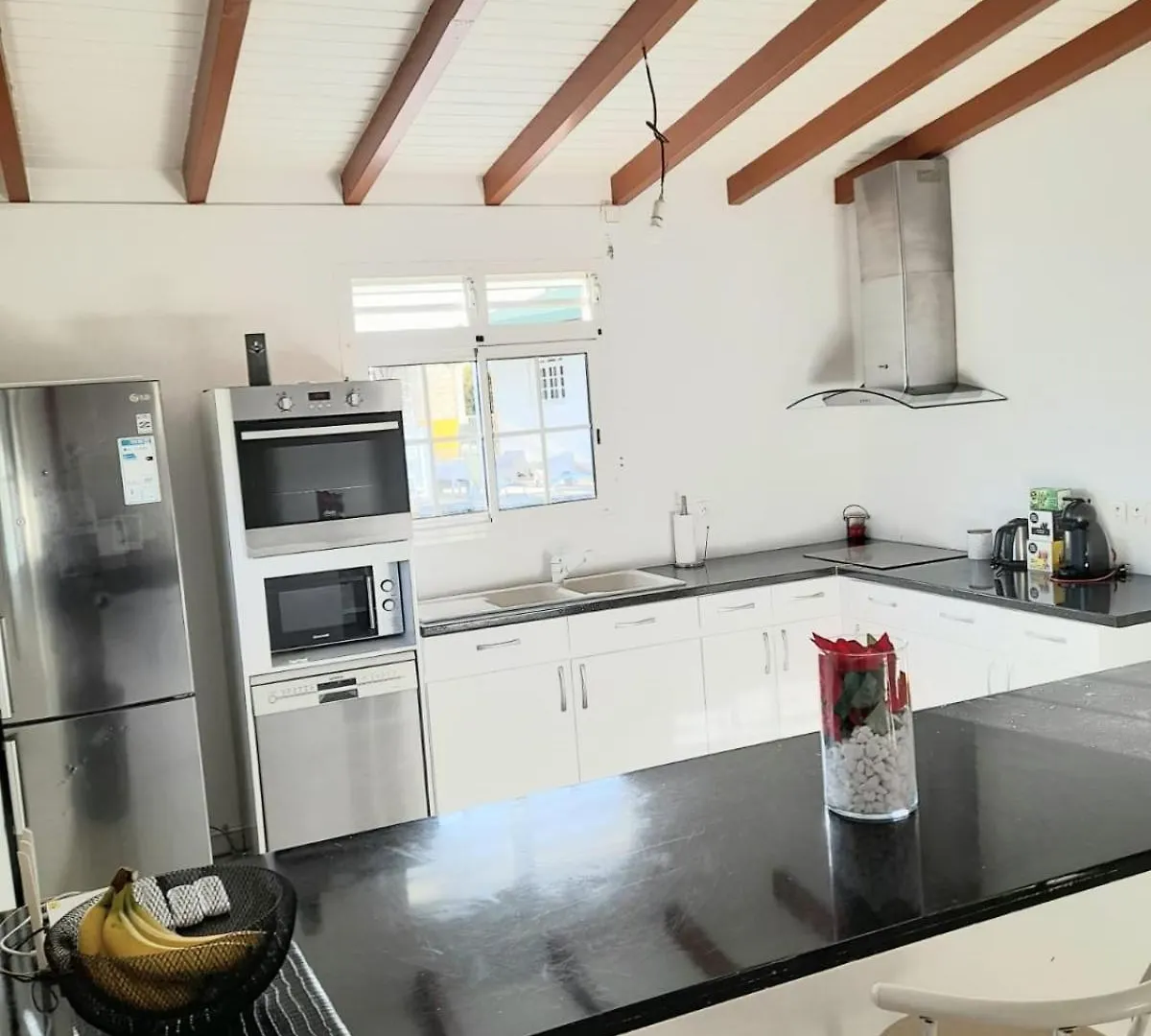 Maison Moderne Sainte-Anne  Holiday home Sainte-Anne (Grande-Terre)